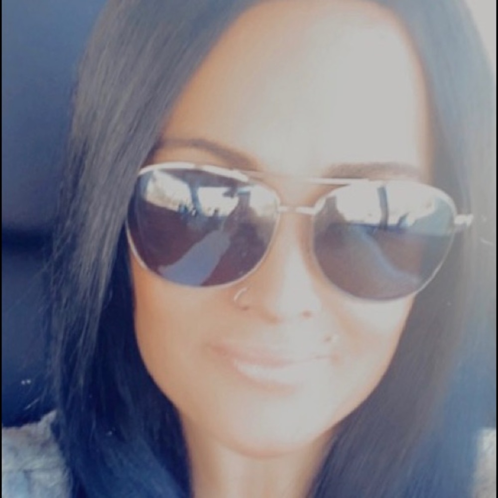 Meet your Posher, Jenn